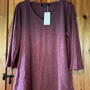 Women's Magenta 3/4 Sleeve Top
